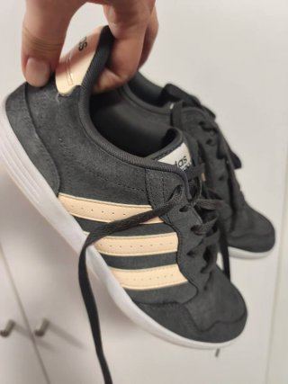 Zapatillas Adidas Gris y rosa
