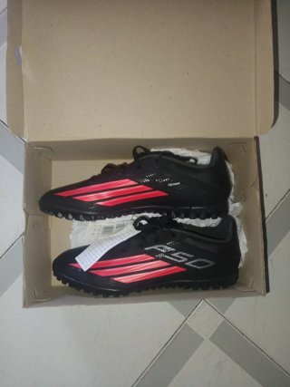 Zapatillas Adidas F50 Turf Rojas y Negras