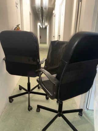 2 Sillas de escritorio negras