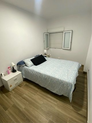Se alquila habitación persona sola o para pareja