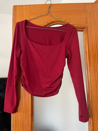 Blusa roja de manga larga