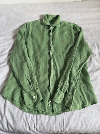 Camisa de lino verde oliva de manga larga
