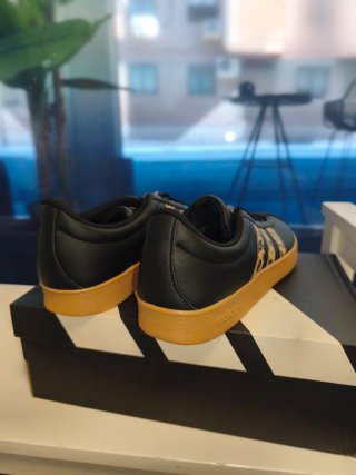 Zapatillas Adidas VL Court Base Negras