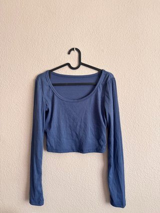 Top de manga larga azul