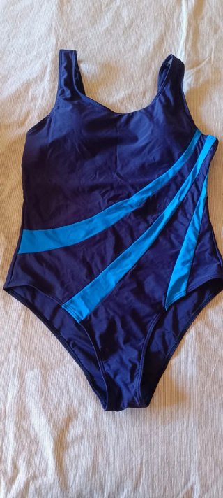Bañador de natación azul