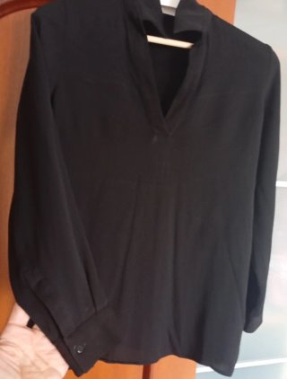 Blusa negra