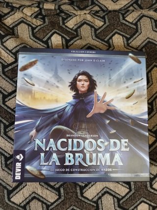 Juego de Mesa Nacidos de la Bruma