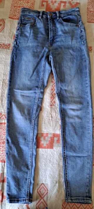 Lote 4 Pantalones y 1 Falda Vaquera