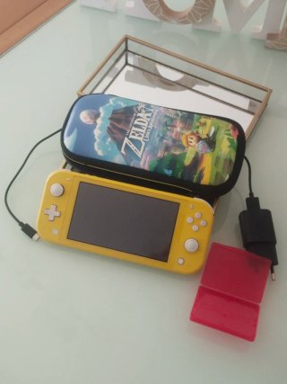 Nintendo Switch Lite Amarilla