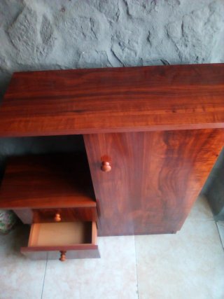 Mueble de entrada de madera maciza