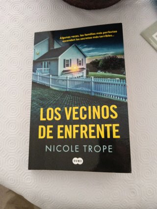 Los vecinos de enfrente