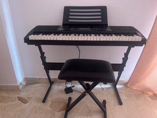 Piano Electrónico con Soporte y Banqueta