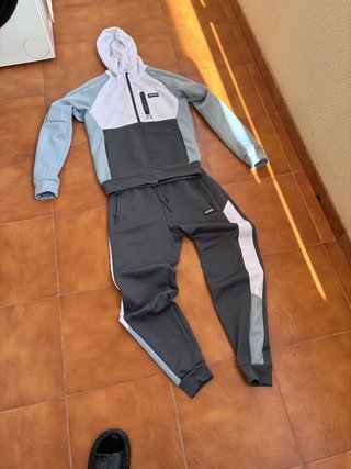 Chándal McKenzie Gris y Blanco