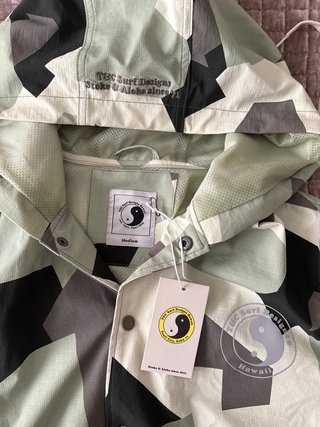 Chubasquero Town & Country Surf Designs Talla M