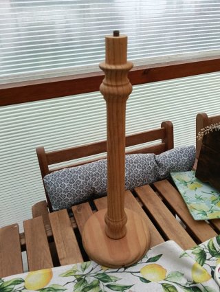 Pie de lámpara de madera
