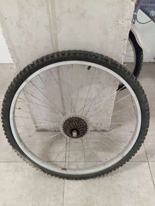 Rueda de Bicicleta 26 con 21 Piñones