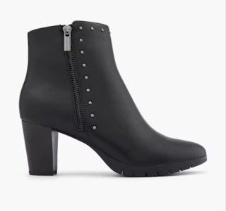Botines Negros con Tachuelas