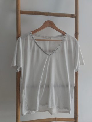 Camiseta Blanca Springfield Cuello V Talla M