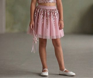 Falda de tul rosa con lentejuelas