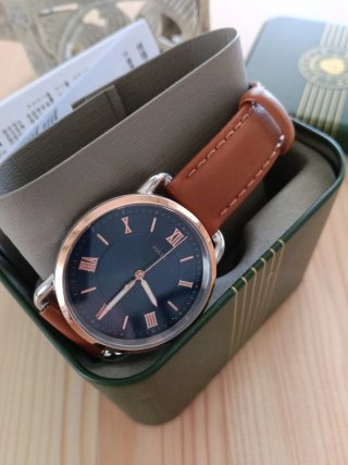 Reloj Fossil con correa de piel