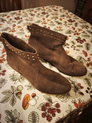 Botines de ante color camel