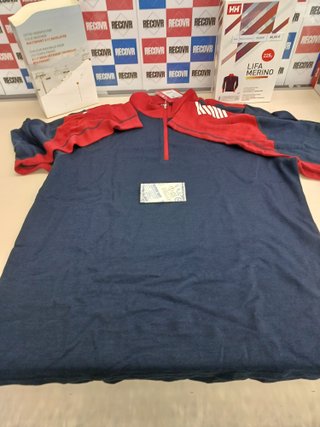 Camiseta térmica hombre LIFA Merino con cremallera.