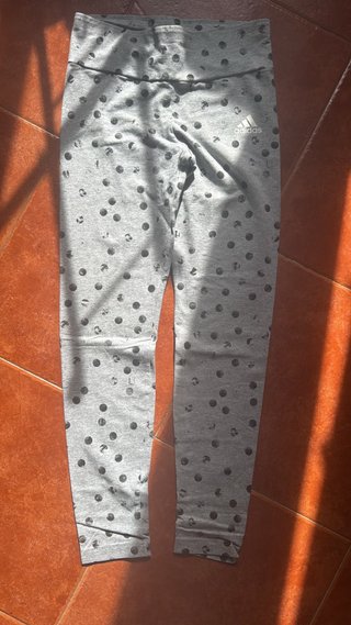 Leggings Adidas Gris con Estampado