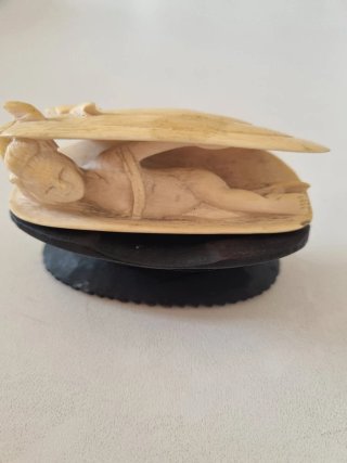Figura miniatura tallada