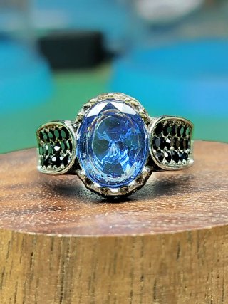 Anillo Plateado con Piedra Azul