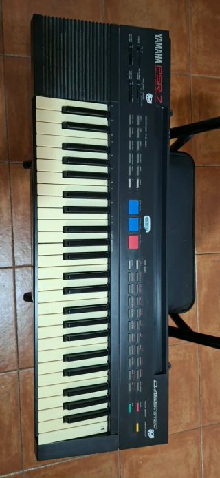 Piano Eléctrico Yamaha PSR-Z