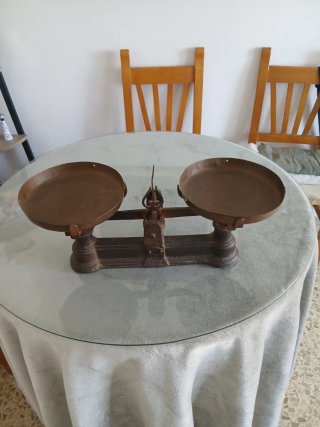 Balanza Antigua de Hierro T.Rosal Barcelona.