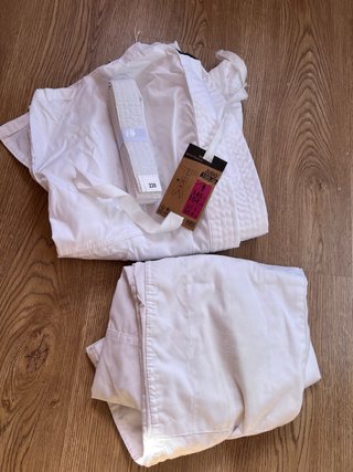 Kimono de Judo Outshock (145-154cm)
