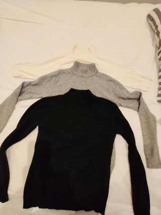 Lote de 3 Jerseys de Cuello Alto