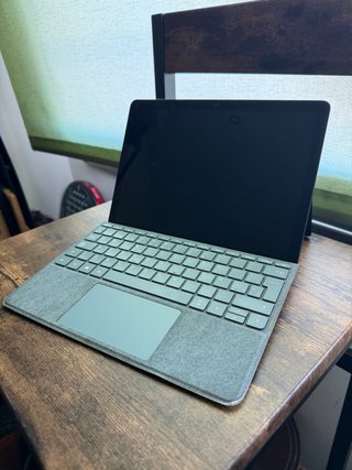 Microsoft Surface GO 2 con teclado
