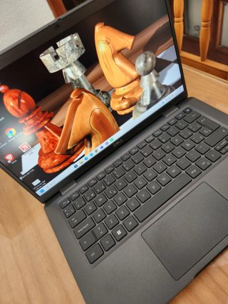 Dell Latitude 7330 i7 16GB RAM.