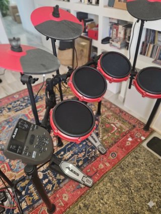 Batería Electrónica Alesis Nitro Mesh SE