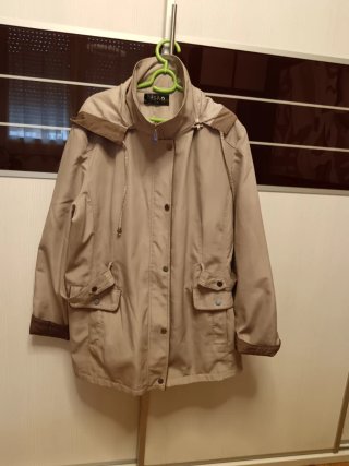 Gabardina Beige de Mujer