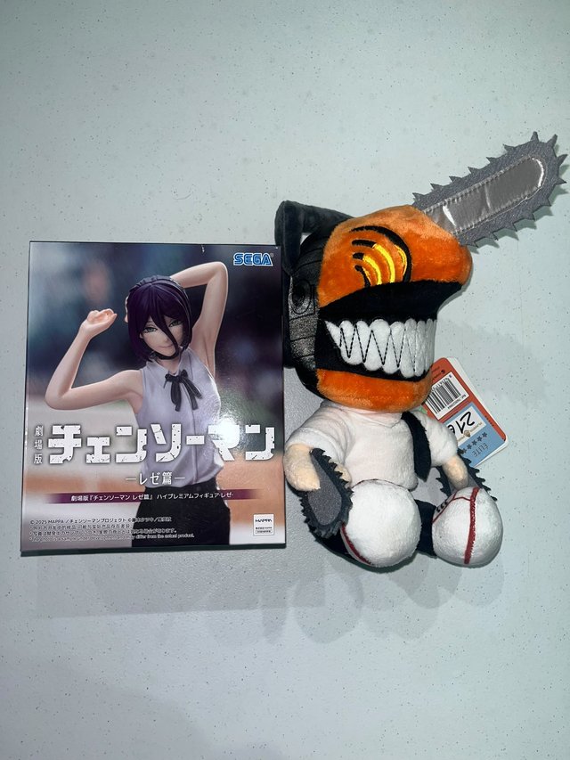 Set Peluche y Figura Chainsaw Man