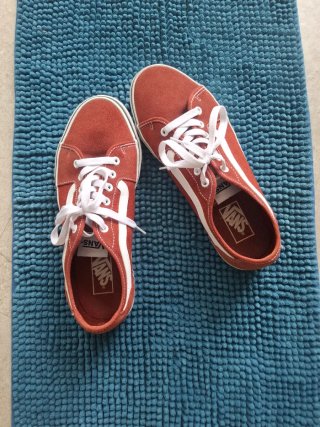 Zapatillas Vans Rojas Talla 42, Usadas 2 veces .