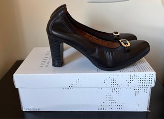 Zapatos de salón Hispanitas negros