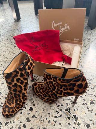 Botines de tacón Christian Louboutin leopardo