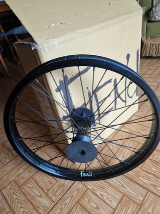 Rueda delantera Fiend BMX 20" nueva