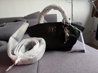 BolsoGUESS Negro