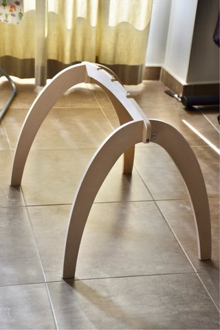 Gimnasio de madera para bebé Montessori