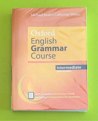 Oxford English grammar course. Intermediate wit...