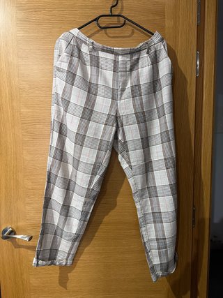 Pantalón de cuadros Stradivarius