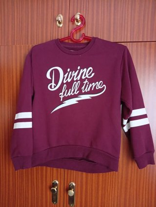 Sudadera Burdeos con Estampado