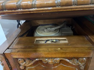 Mueble Radio-Tocadiscos Vintage