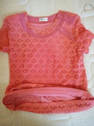 Blusa de Encaje Rosa coral,Marca BOGUAR Talla G/L