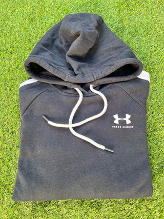 Sudadera Under Armour Negra y Blanca